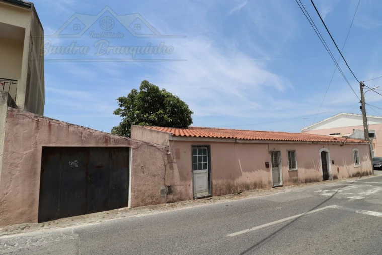 Moradia T3 para Venda em Santa Maria, São Pedro e Matacães Foto 6