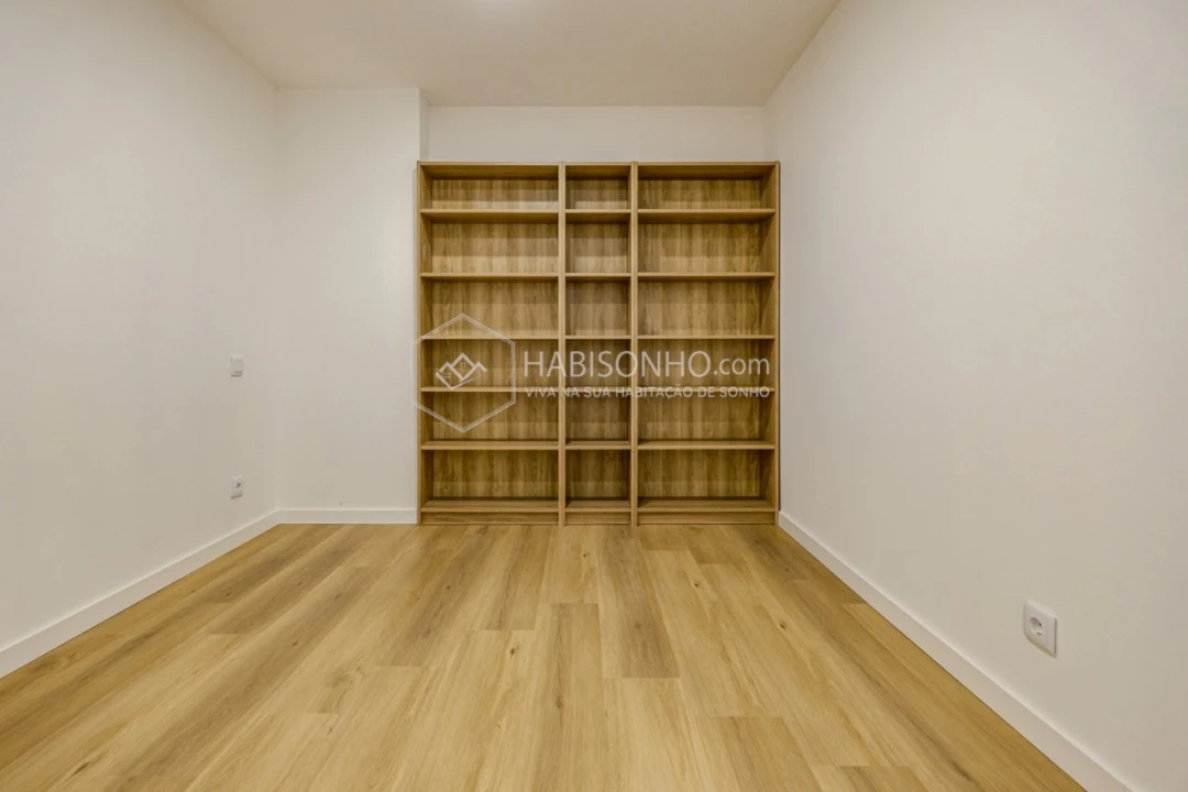 Apartamento T2 para Venda em Delães Foto 7