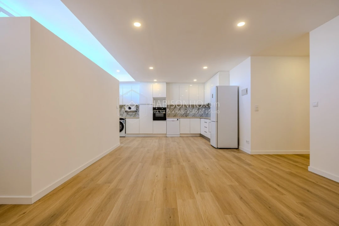 Apartamento T2 para Venda em Delães Foto 20