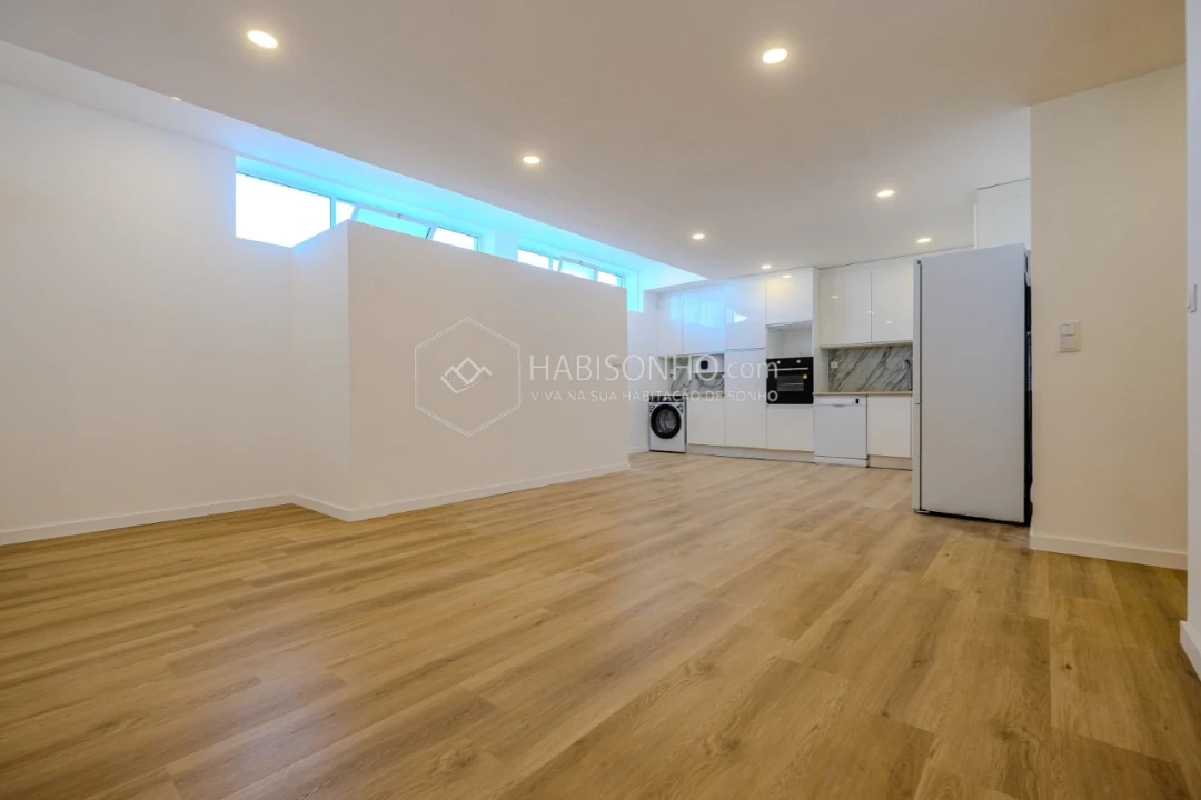 Apartamento T2 para Venda em Delães Foto 21