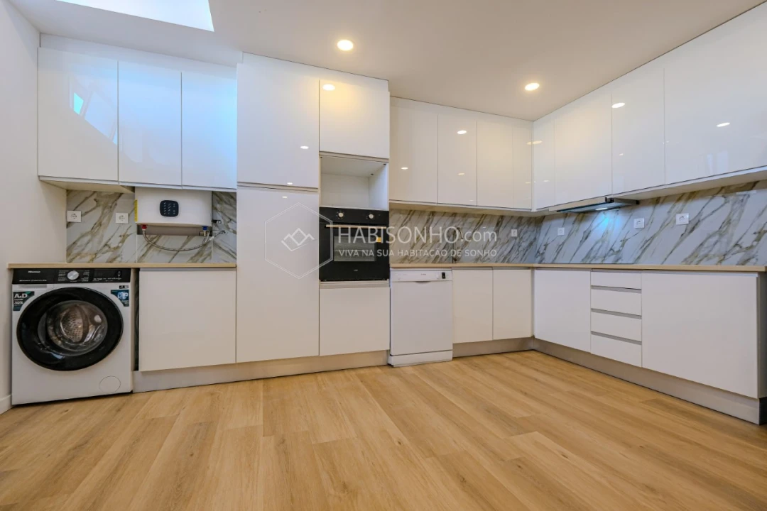 Apartamento T2 para Venda em Delães Foto 22