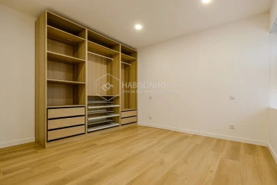 Apartamento T2 para Venda em Delães