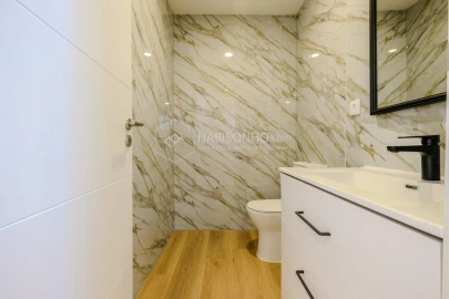 Apartamento T2 para Venda em Delães
