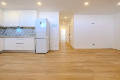 Apartamento T2 para Venda em Delães