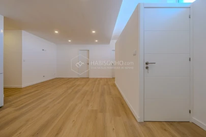 Apartamento T2 para Venda em Delães
