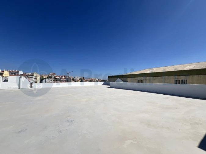 Armazém para Venda em Sacavém e Prior Velho Foto 3