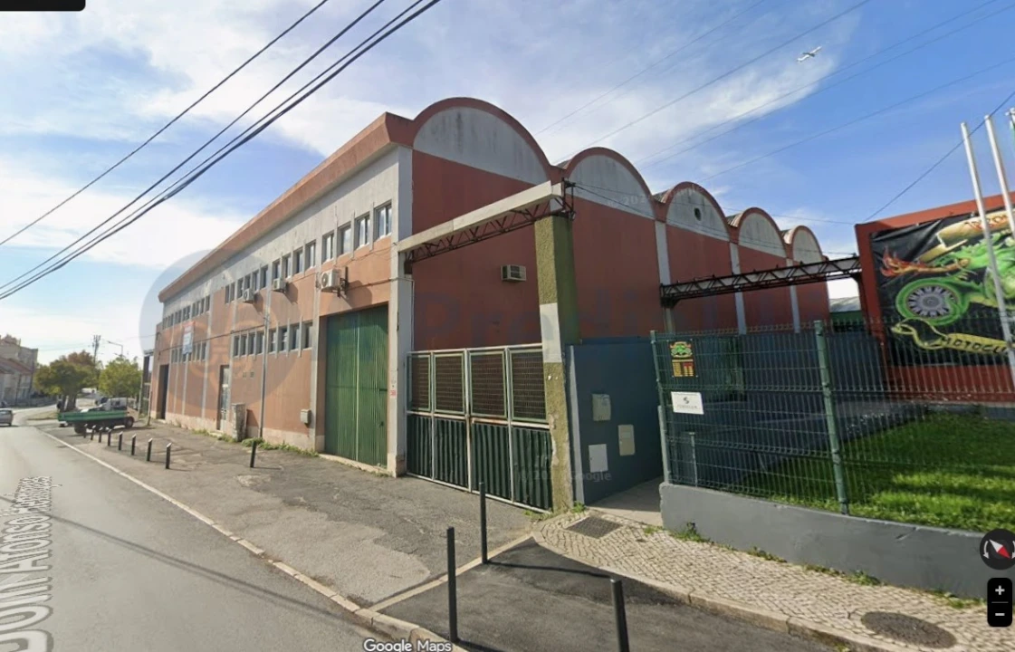 Armazém para Venda em Santa Iria de Azoia, São João da Talha e Bobadela Foto 1