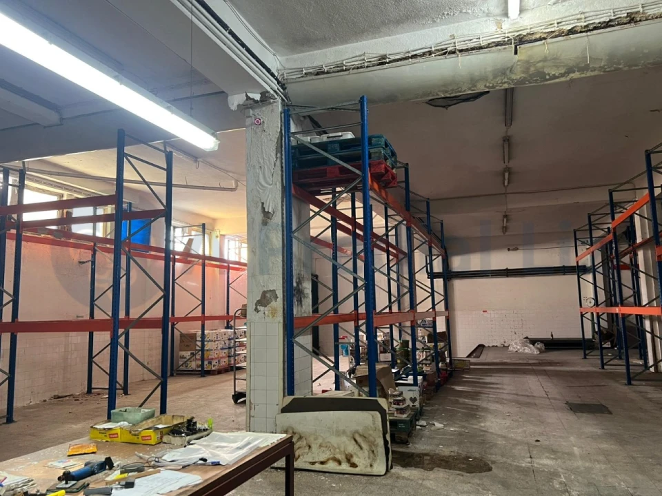 Armazém para Venda em Santa Iria de Azoia, São João da Talha e Bobadela Foto 7
