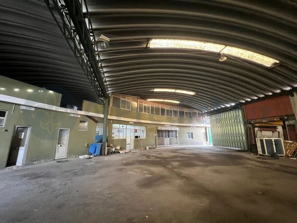 Armazém para Venda em Santa Iria de Azoia, São João da Talha e Bobadela Foto 9