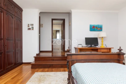 Moradia T5 para Venda em Mouronho