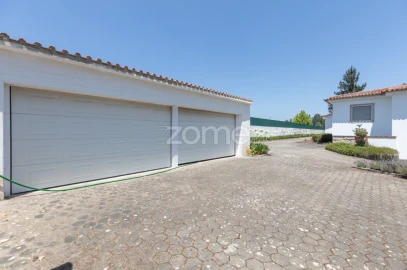 Moradia T5 para Venda em Mouronho