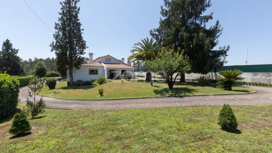 Moradia T5 para Venda em Mouronho