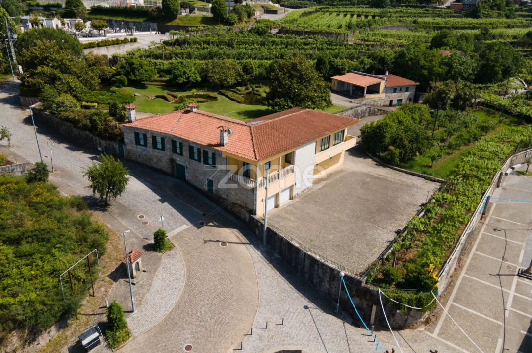 Quinta T6 para Venda em Escudeiros e Penso (Santo Estêvão e São Vicente) Foto 1