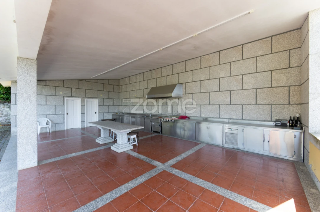 Quinta T6 para Venda em Escudeiros e Penso (Santo Estêvão e São Vicente) Foto 42