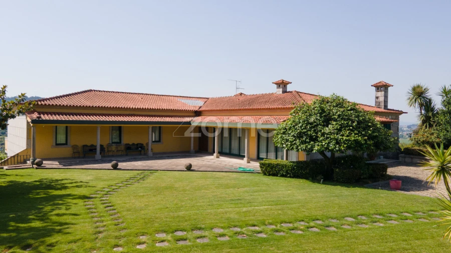 Quinta T6 para Venda em Escudeiros e Penso (Santo Estêvão e São Vicente)