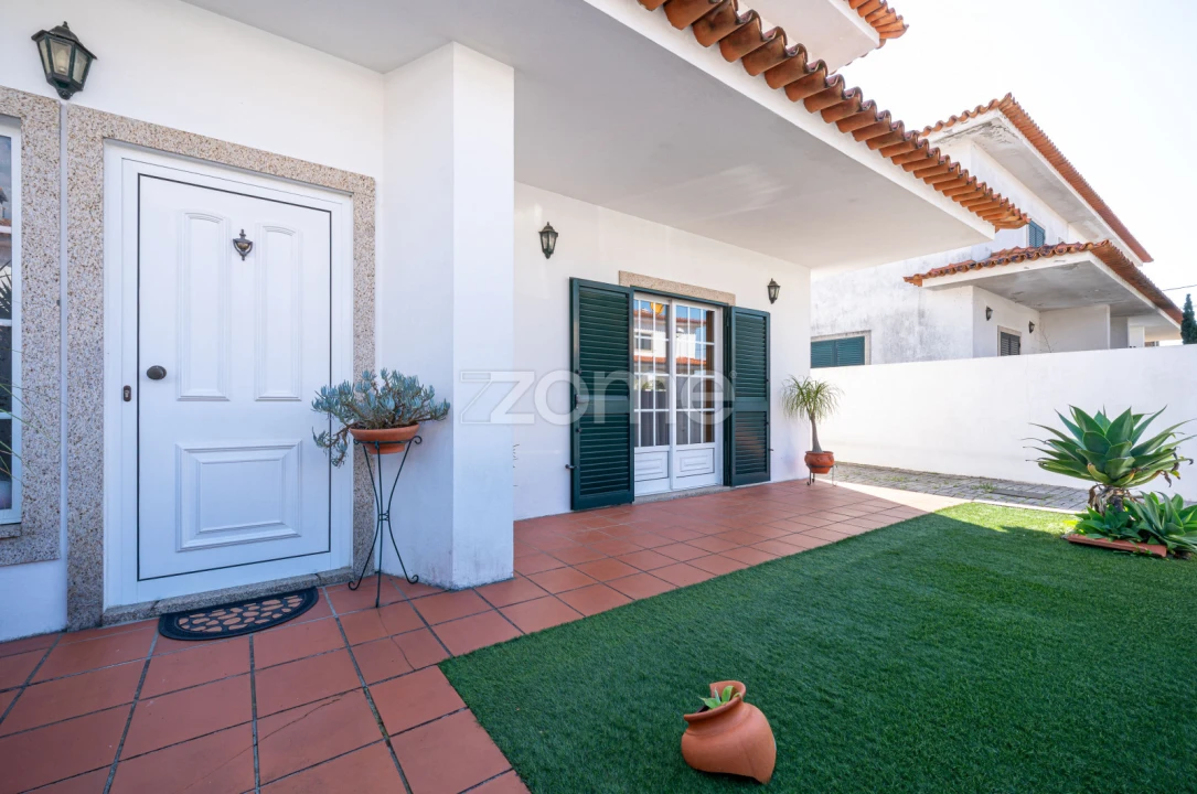 Moradia T3 para Venda em São Roque Foto 4