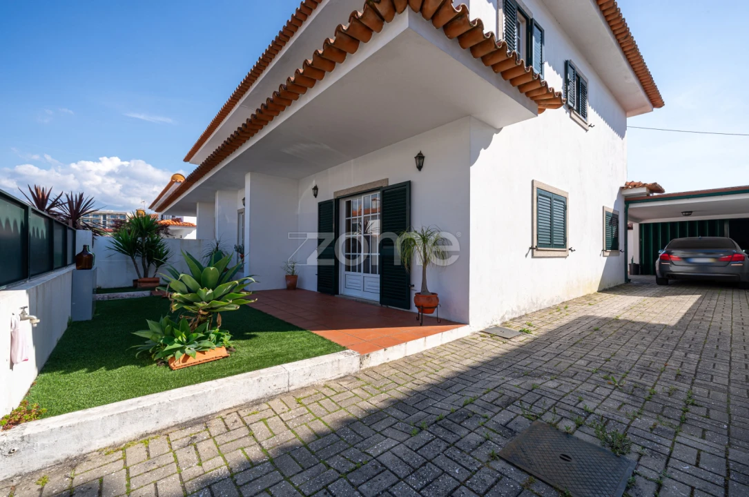 Moradia T3 para Venda em São Roque Foto 5