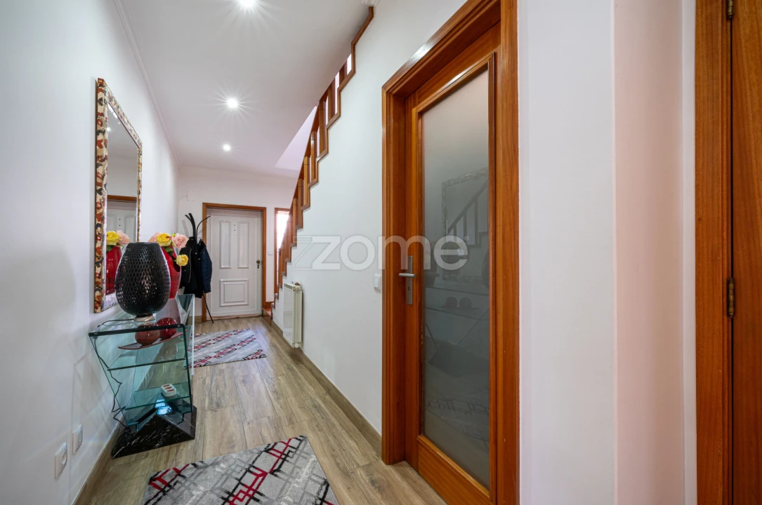 Moradia T3 para Venda em São Roque Foto 18