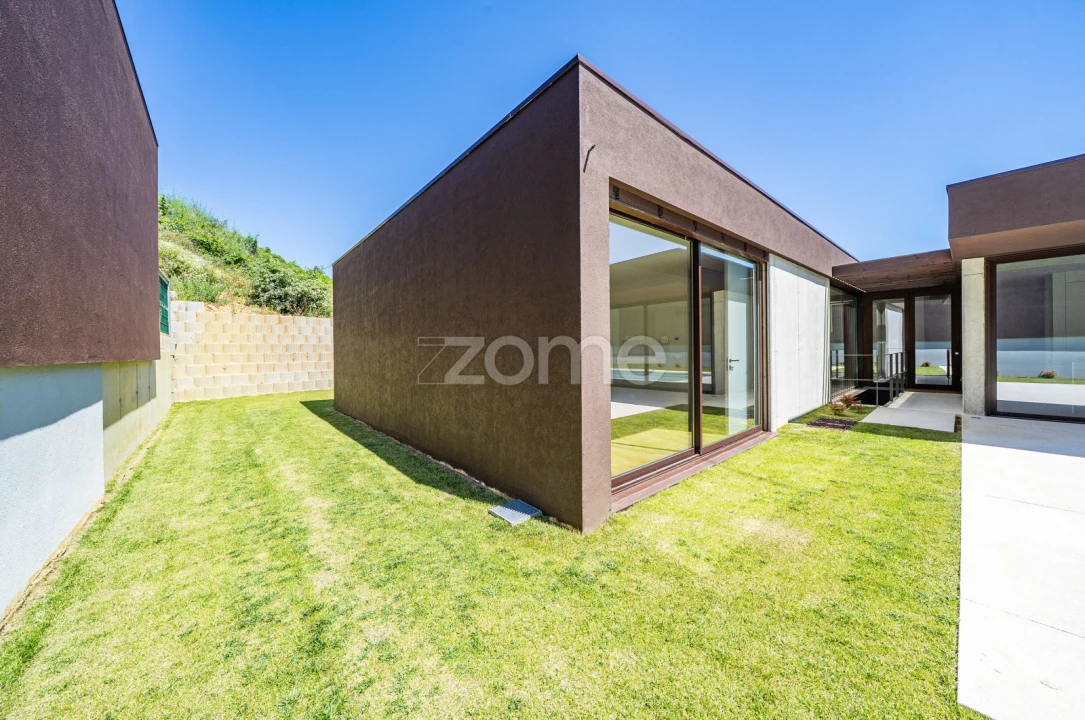 Moradia T4 para Venda em Ferreiros e Gondizalves Foto 48