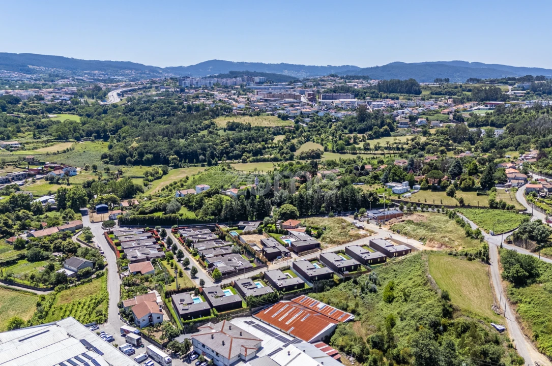 Moradia T4 para Venda em Ferreiros e Gondizalves Foto 32