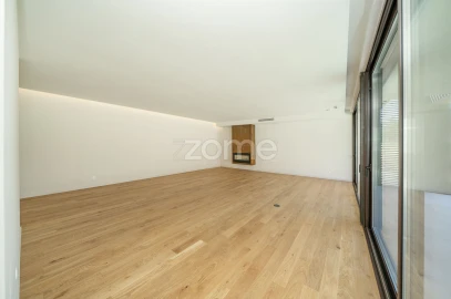 Moradia T4 para Venda em Ferreiros e Gondizalves