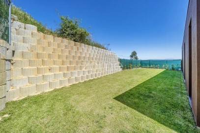Moradia T4 para Venda em Ferreiros e Gondizalves