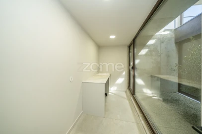 Moradia T4 para Venda em Ferreiros e Gondizalves
