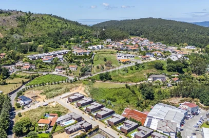 Moradia T4 para Venda em Ferreiros e Gondizalves