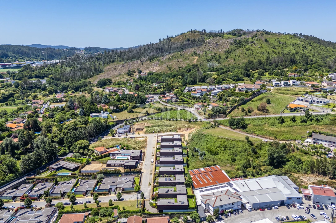 Moradia T4 para Venda em Ferreiros e Gondizalves Foto 68