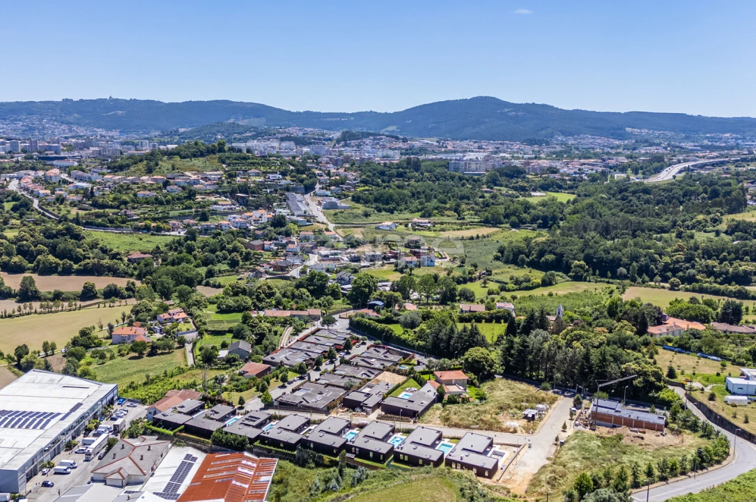 Moradia T4 para Venda em Ferreiros e Gondizalves Foto 33