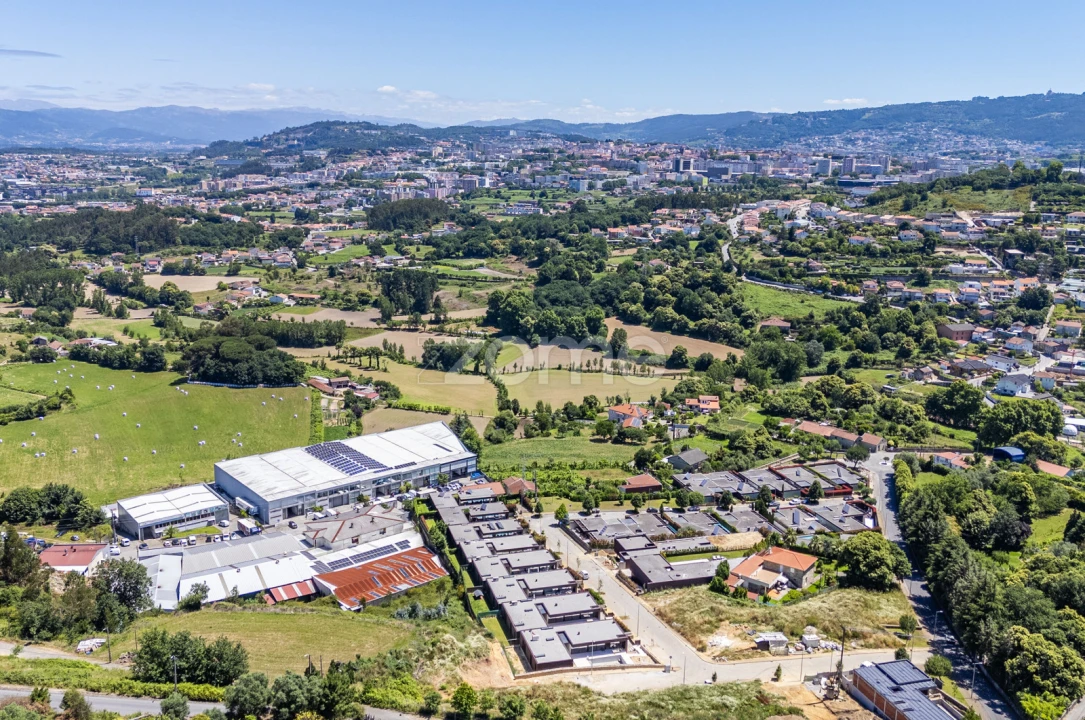 Moradia T4 para Venda em Ferreiros e Gondizalves Foto 70