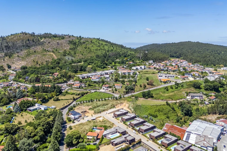 Moradia T4 para Venda em Ferreiros e Gondizalves Foto 69
