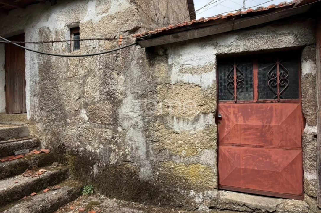 Moradia T2 para Venda em Valpedre Foto 17