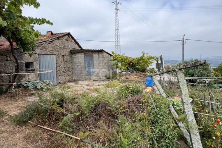 Moradia T2 para Venda em Valpedre Foto 28