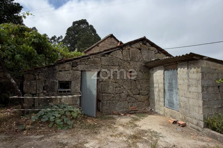 Moradia T2 para Venda em Valpedre Foto 13