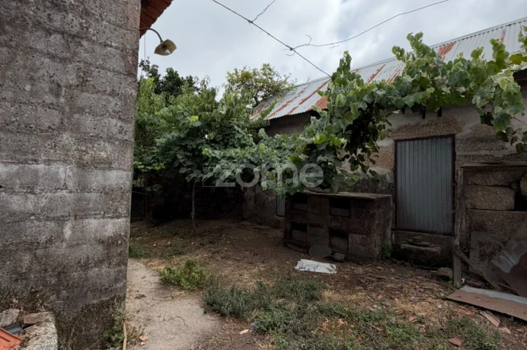 Moradia T2 para Venda em Valpedre Foto 19