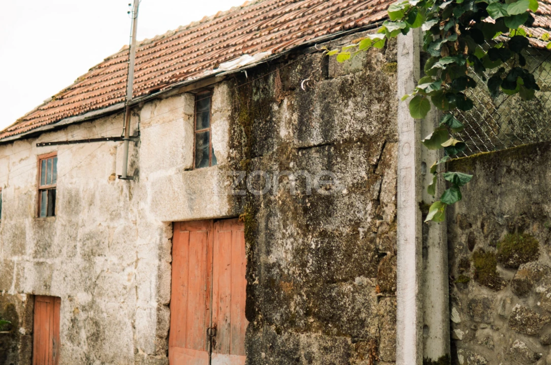 Moradia T2 para Venda em Valpedre Foto 2