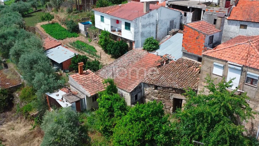 Moradia T2 para Venda em Castanheiro do Norte e Ribalonga