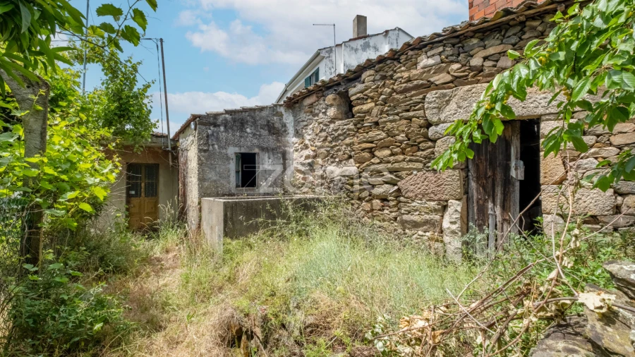 Moradia T2 para Venda em Castanheiro do Norte e Ribalonga