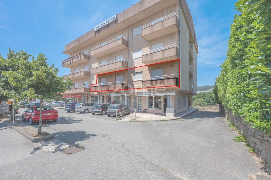 Apartamento T2 para Venda em Cabeça Santa Foto 3