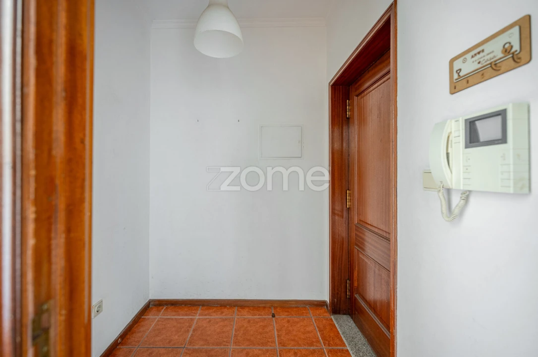 Apartamento T2 para Venda em Cabeça Santa Foto 6