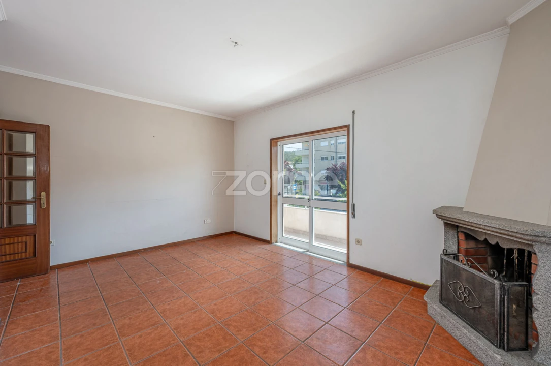 Apartamento T2 para Venda em Cabeça Santa Foto 11