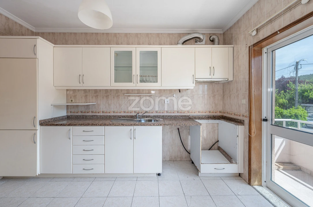 Apartamento T2 para Venda em Cabeça Santa Foto 16