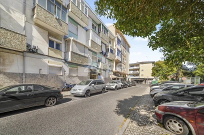 Apartamento T2 para Venda em Algueirão-Mem Martins