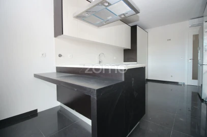 Apartamento T3 para Venda em Odivelas