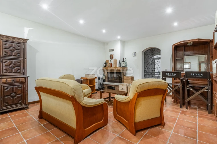 Moradia T4 para Venda em Vila Cova da Lixa e Borba de Godim Foto 22