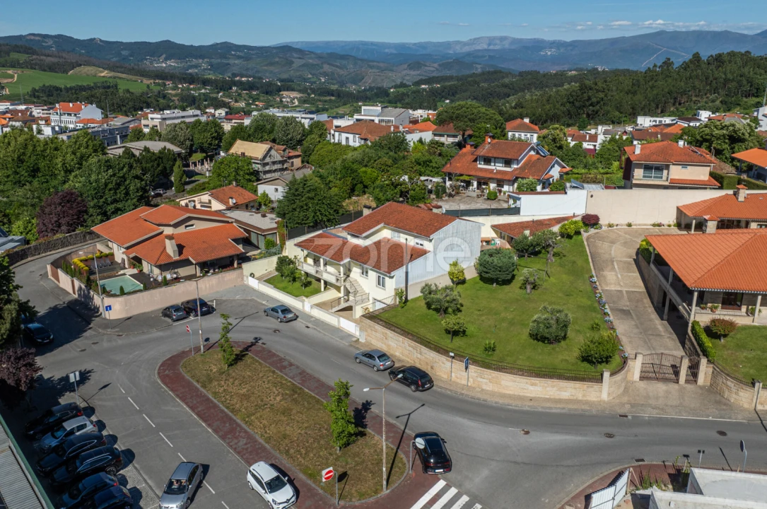 Moradia T4 para Venda em Vila Cova da Lixa e Borba de Godim Foto 33