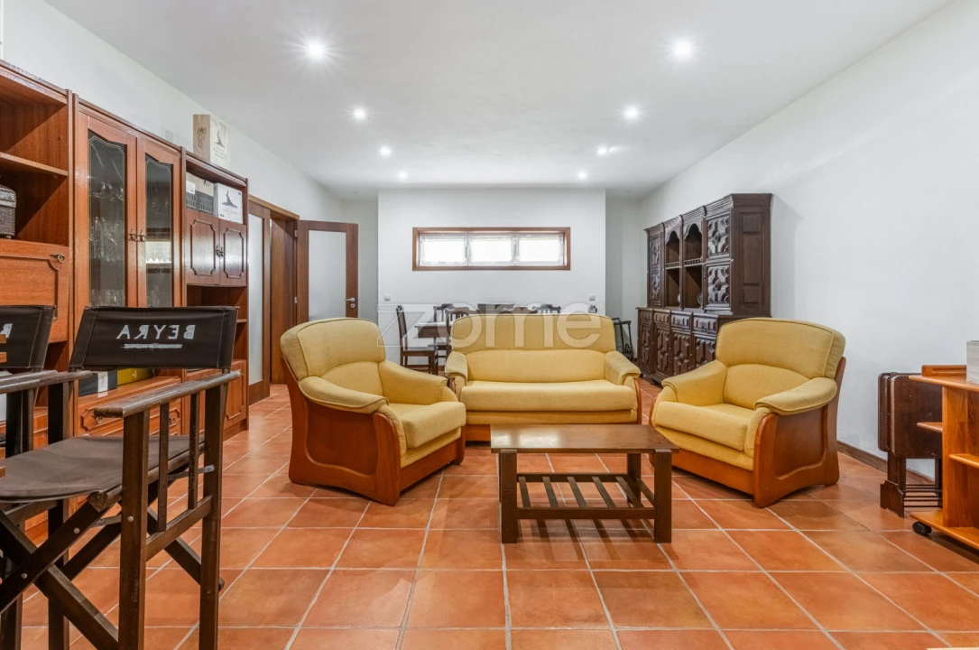 Moradia T4 para Venda em Vila Cova da Lixa e Borba de Godim Foto 23