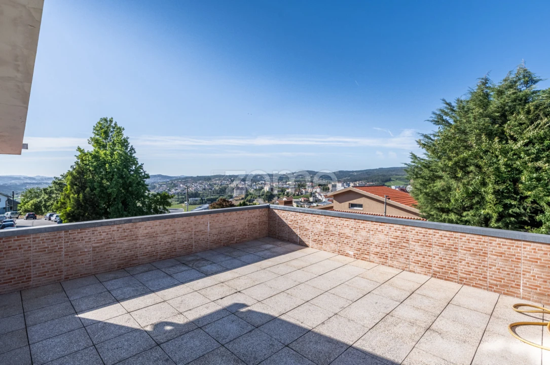 Moradia T4 para Venda em Vila Cova da Lixa e Borba de Godim Foto 29