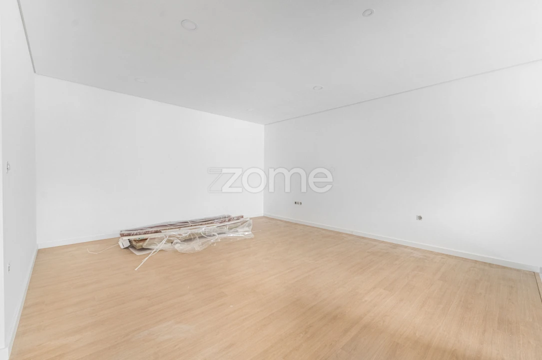 Apartamento T2 para Venda em Lustosa e Barrosas (Santo Estêvão) Foto 3